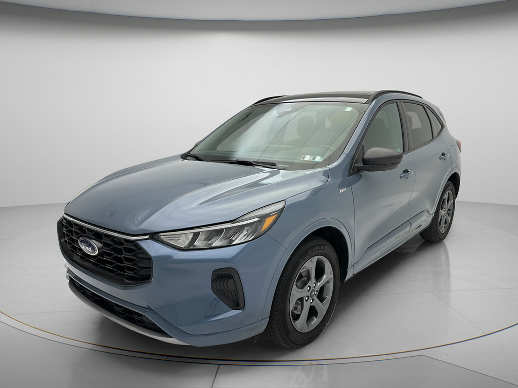Used 2024 Ford Escape ST-Line w/ Tech Pack #1 AWD/4WD image 3
