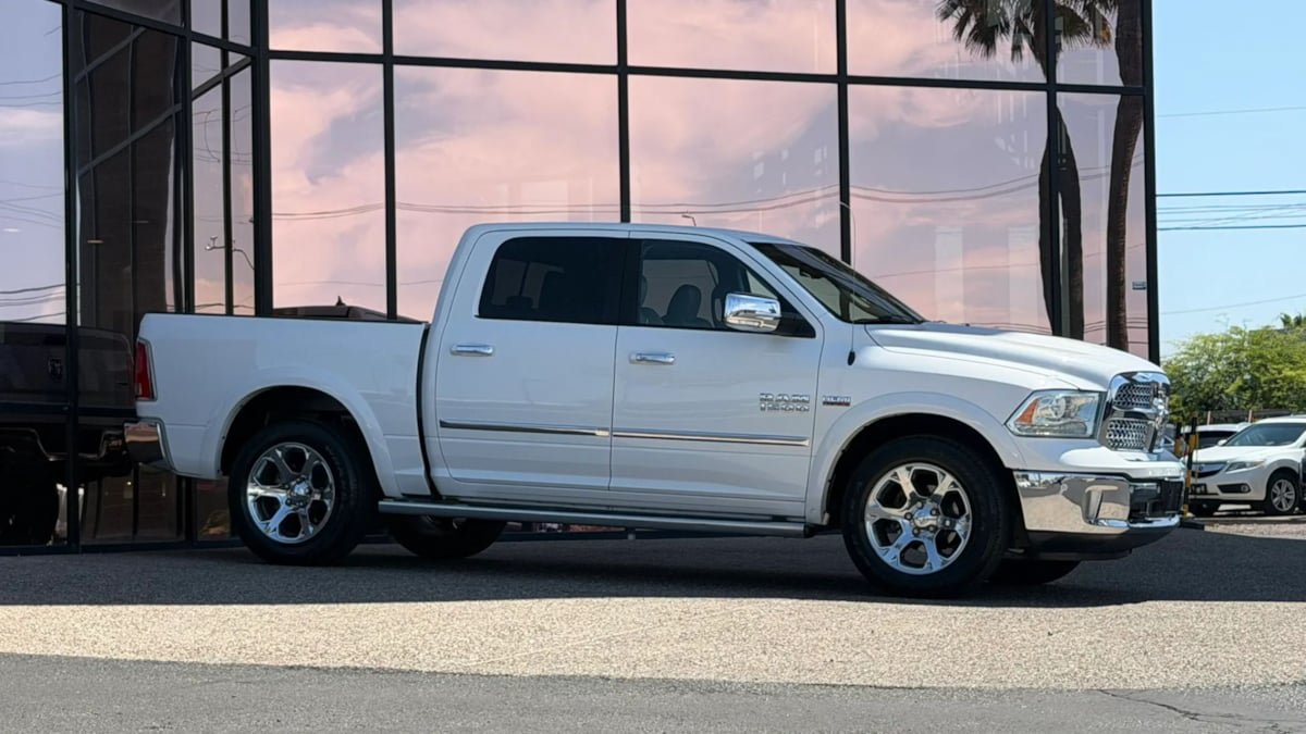 Used 2016 RAM 1500 Laramie w/ Convenience Group AWD/4WD image 22