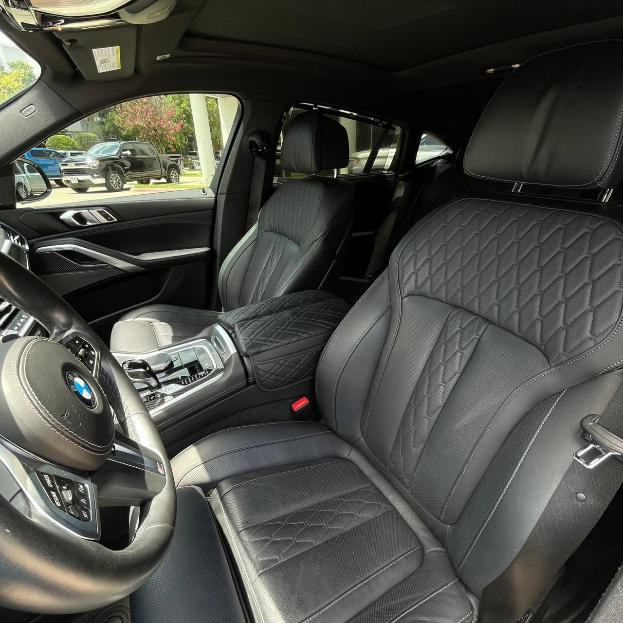 Used 2023 BMW X6 M50i w/ Parking Assistance Package AWD/4WD image 23