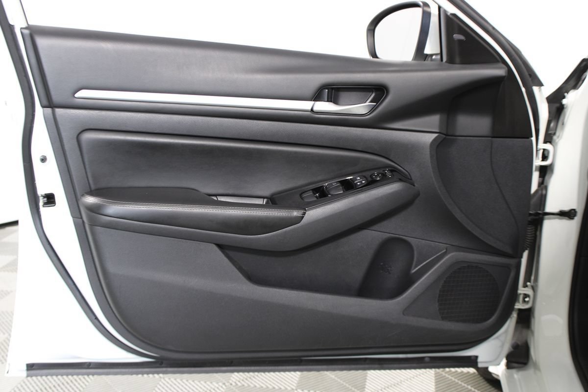 Used 2023 Nissan Altima 2.5 SV FWD image 24