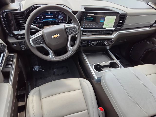 Used 2025 Chevrolet Silverado 2500 LTZ w/ LTZ Premium Package image 10