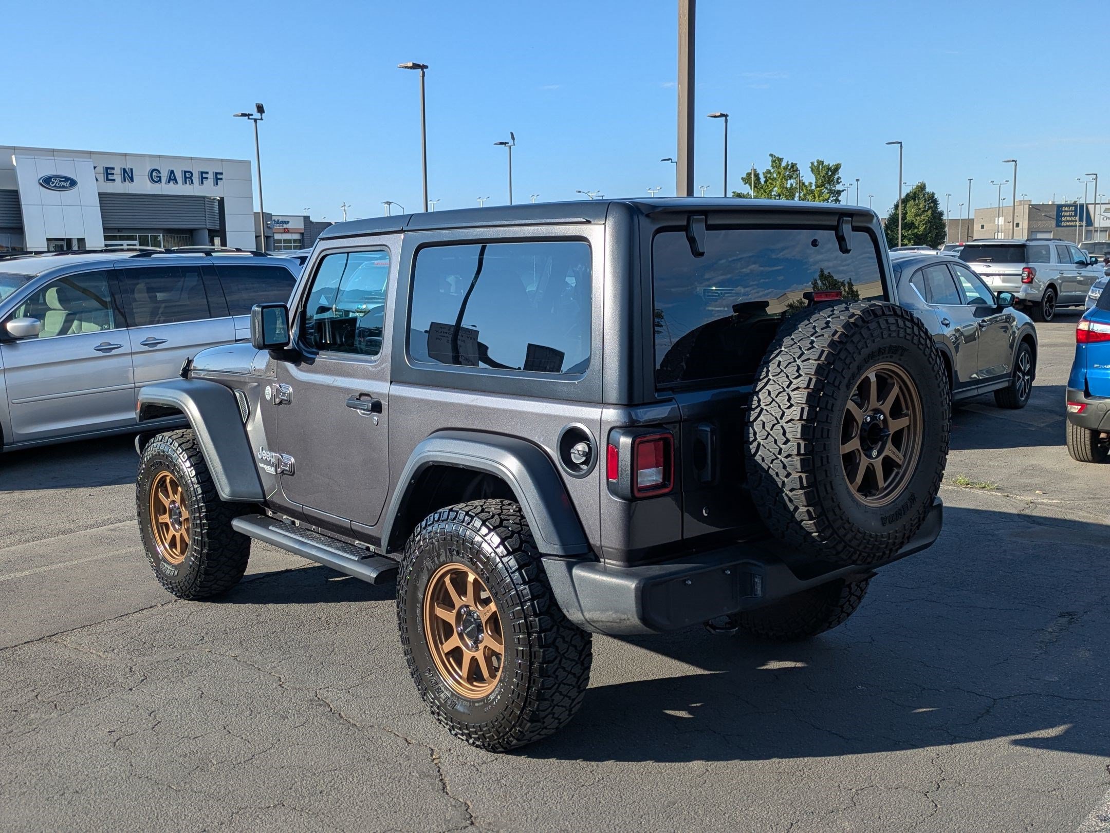 Used 2018 Jeep Wrangler Sport AWD/4WD image 8