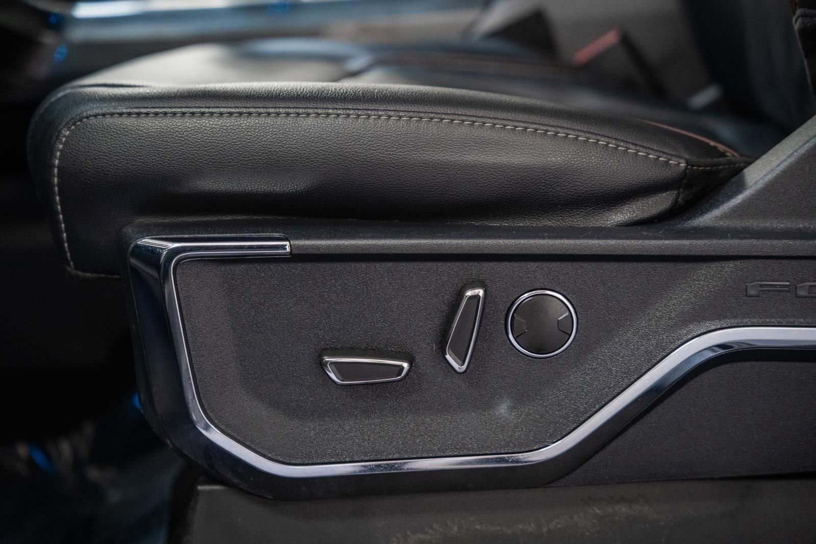 Used 2023 Ford F150 Lariat w/ Equipment Group 502A High image 45