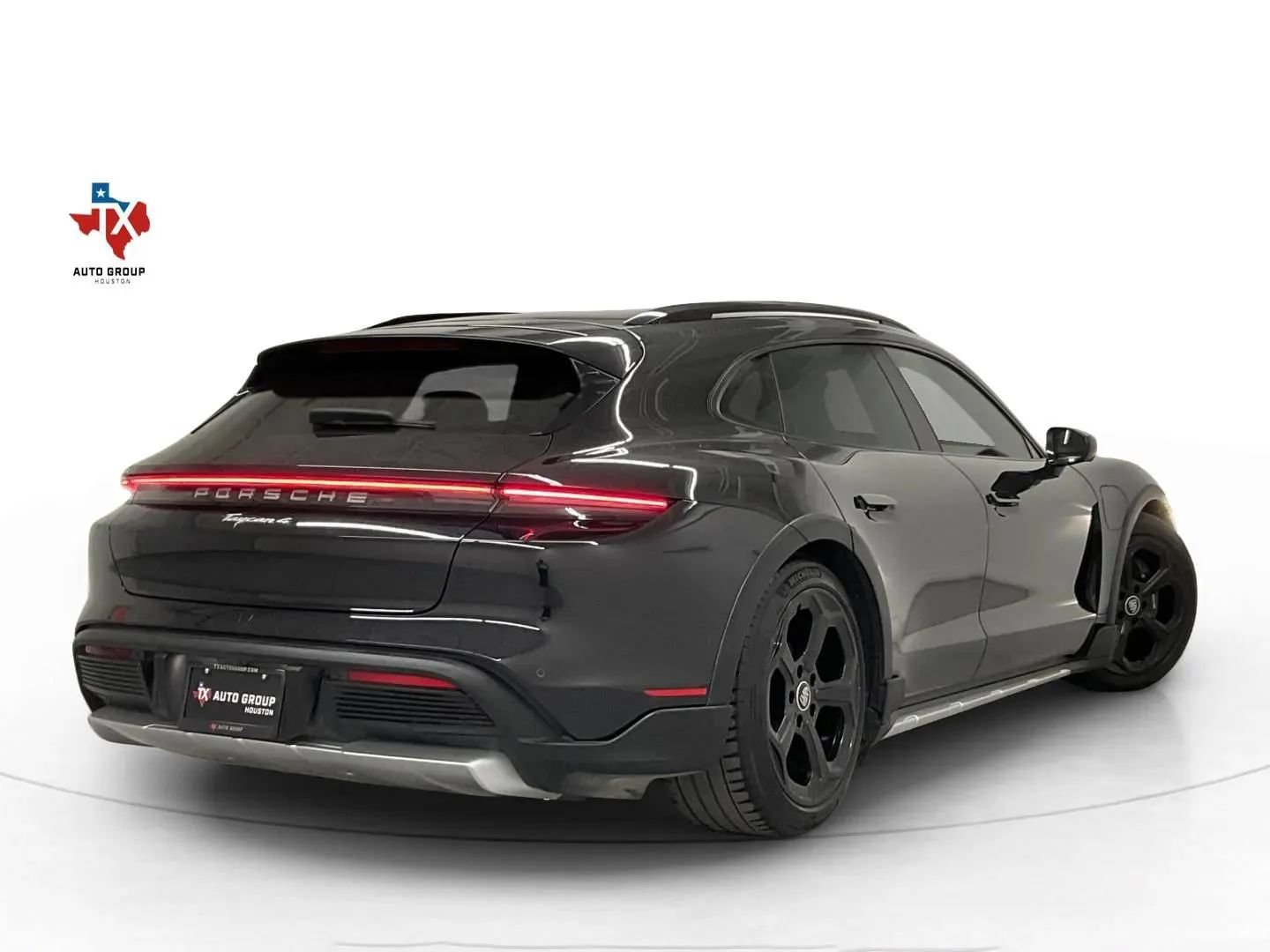 Used 2023 Porsche Taycan 4 Cross Turismo AWD/4WD image 41