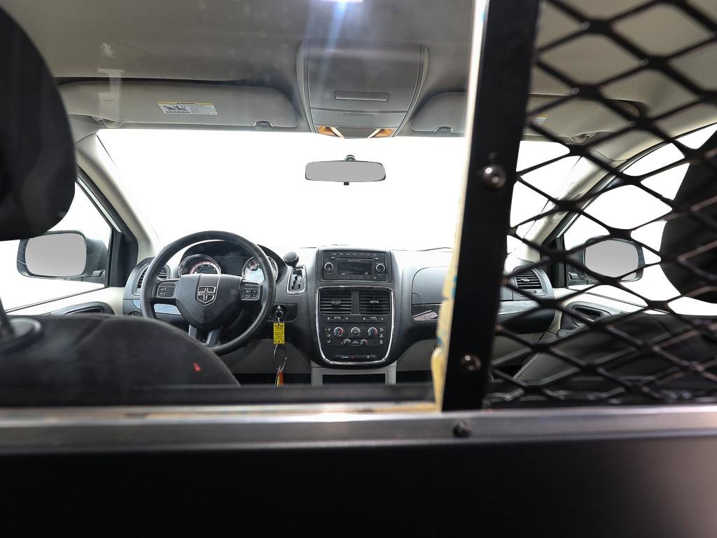 Used 2017 Dodge Grand Caravan SE FWD image 23