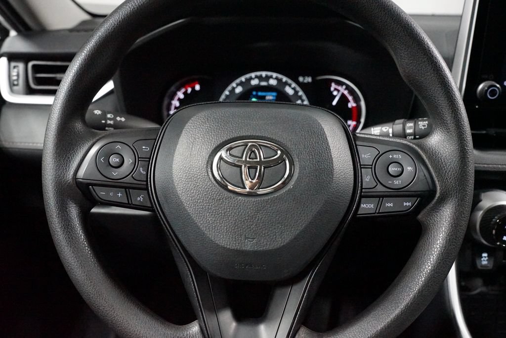 Certified 2025 Toyota RAV4 XLE FWD image 12