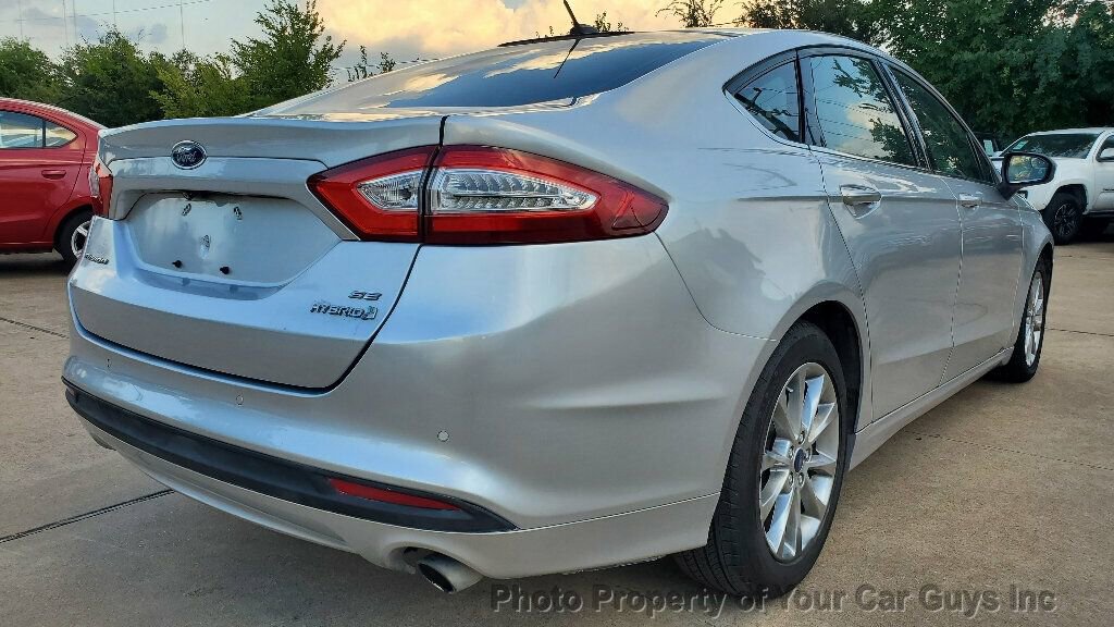 Used 2017 Ford Fusion SE image 14
