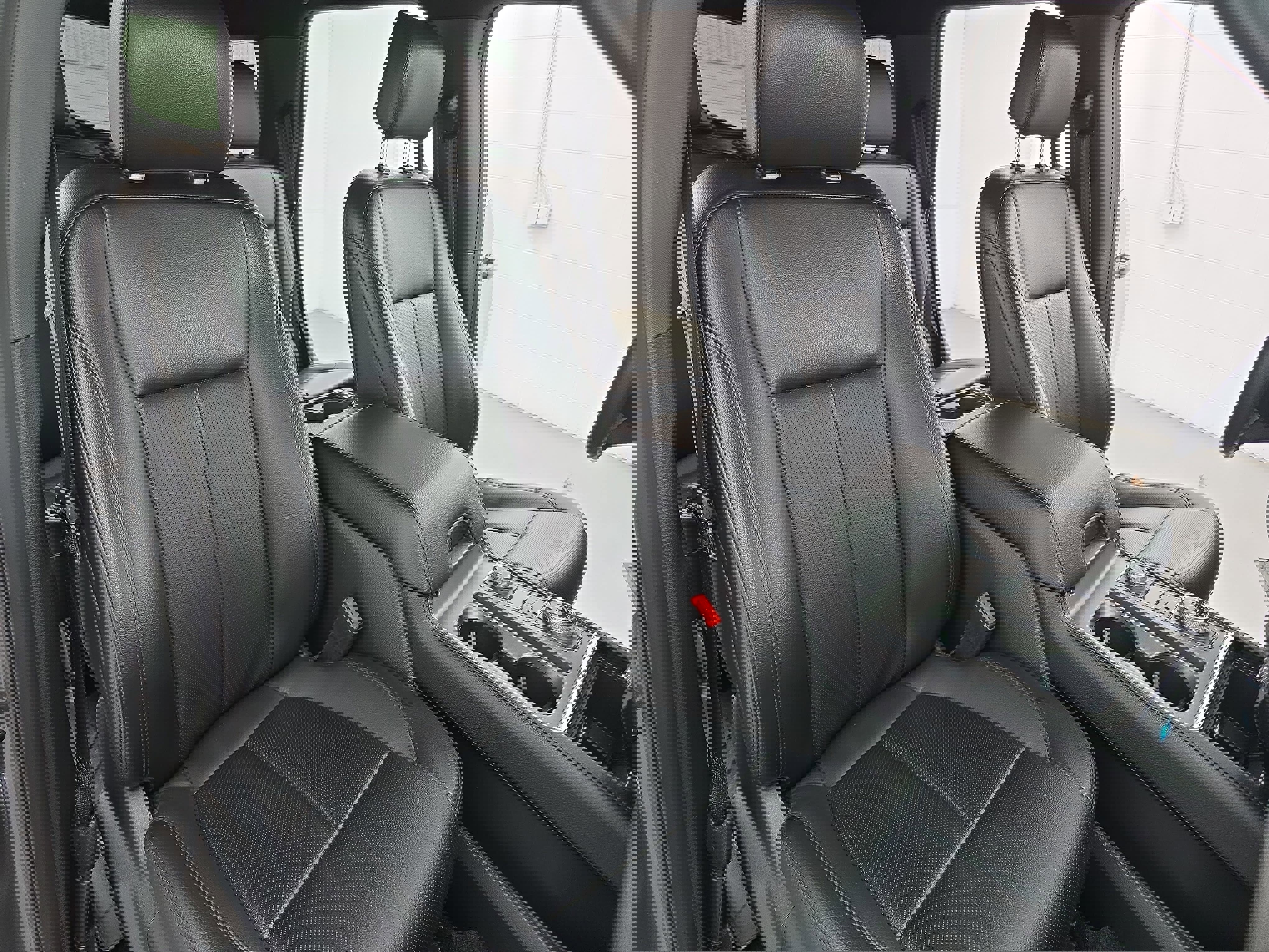 Used 2020 Ford Expedition XLT w/ Equipment Group 202A image 10