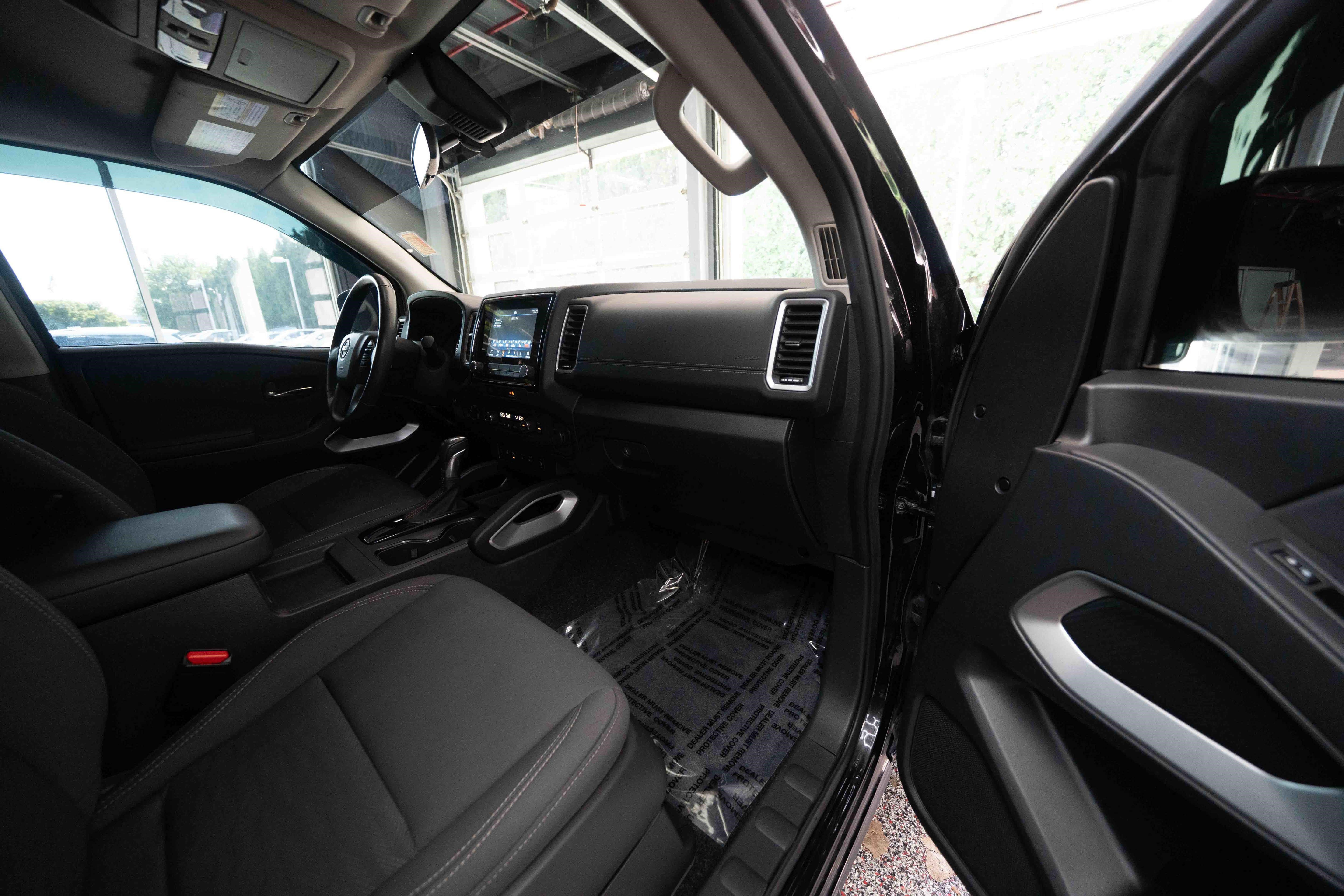 Used 2024 Nissan Frontier SV w/ Hardbody Edition AWD/4WD image 25