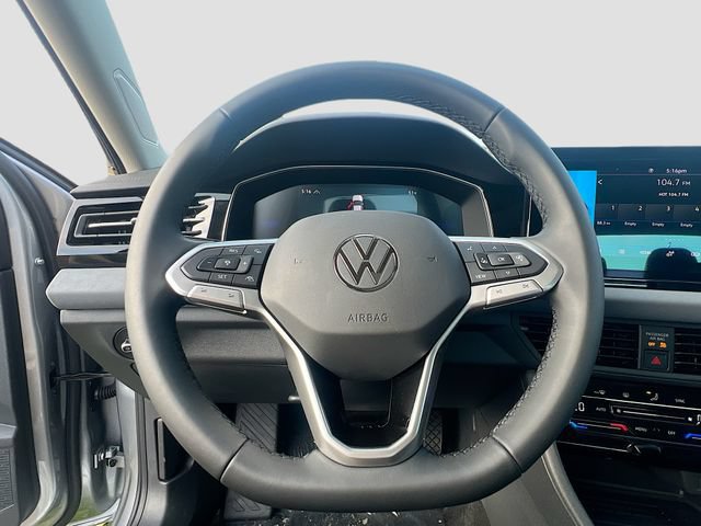 New 2026 Volkswagen Jetta SE FWD image 11