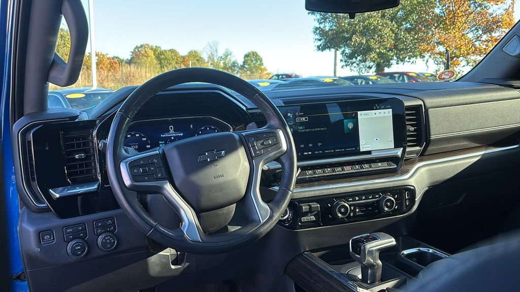 Used 2022 Chevrolet Silverado 1500 LT Trail Boss w/ LT Trail Boss Premium Package image 13