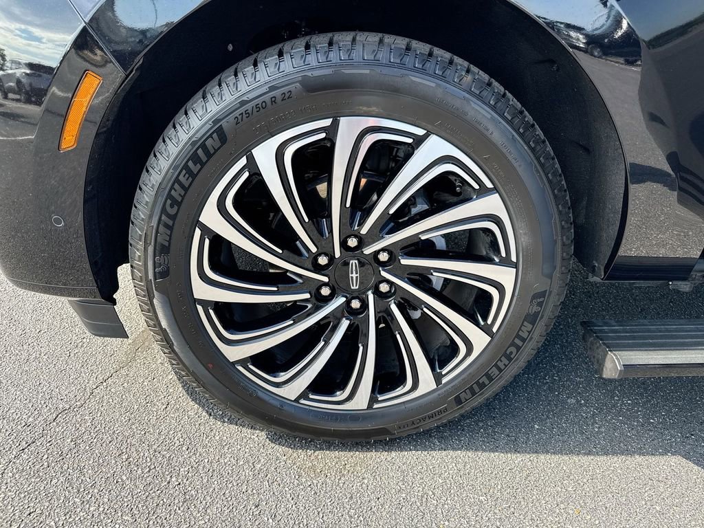 Used 2025 Lincoln Navigator Black Label AWD/4WD image 27