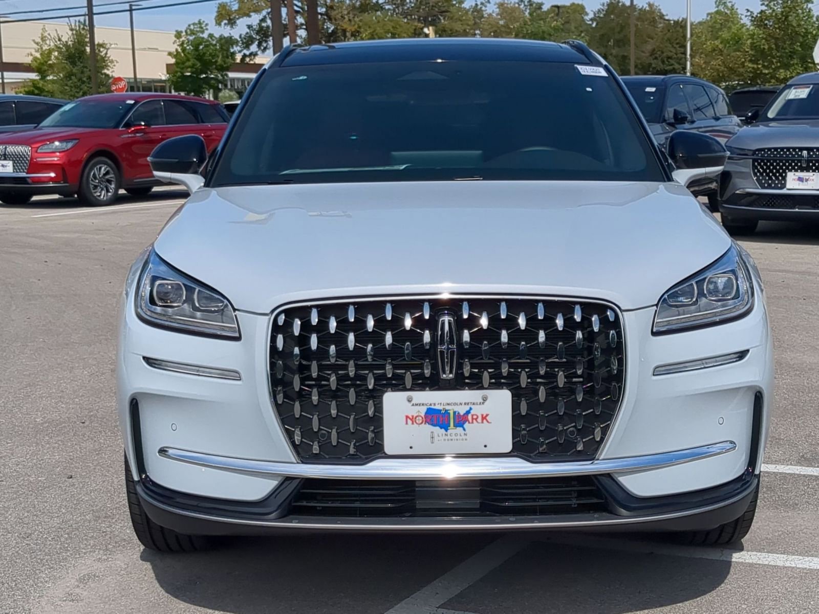 New 2026 Lincoln Corsair Reserve FWD image 8