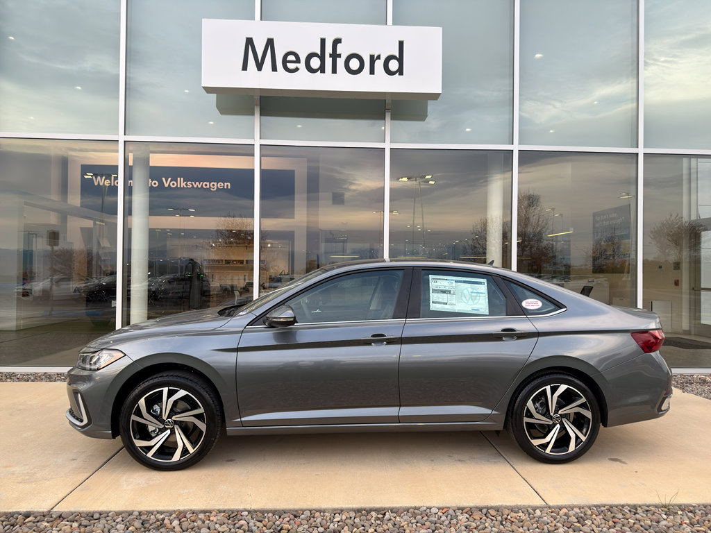 New 2026 Volkswagen Jetta SEL image 2