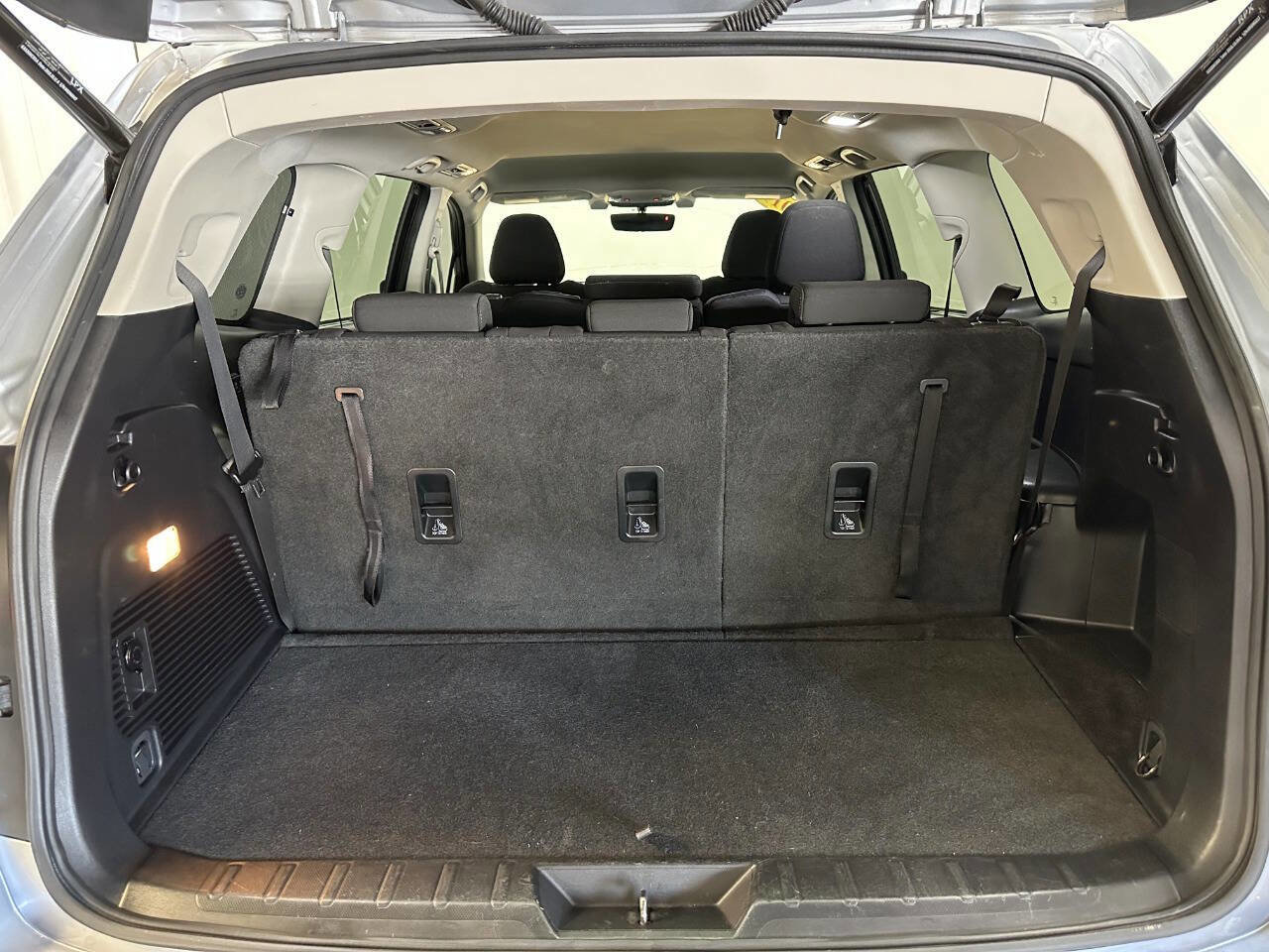 Used 2019 Subaru Ascent Premium image 27