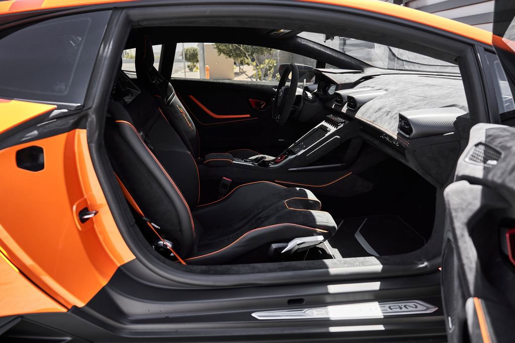 Used 2023 Lamborghini Huracan Sterrato image 36