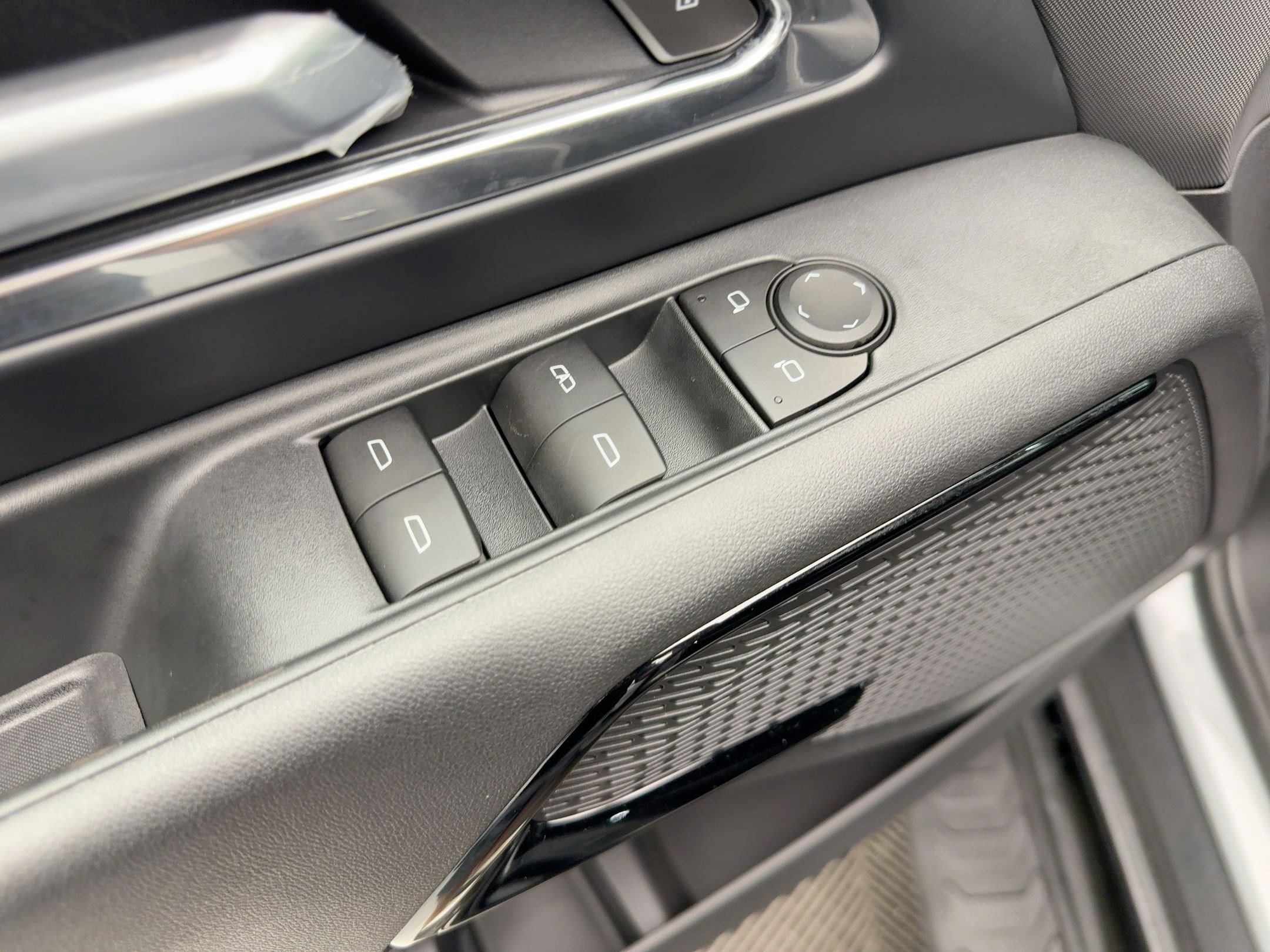 New 2026 Chevrolet Silverado EV LT w/ LPO, Cargo Security Package image 20