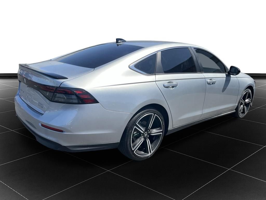 Used 2024 Honda Accord Sport image 5