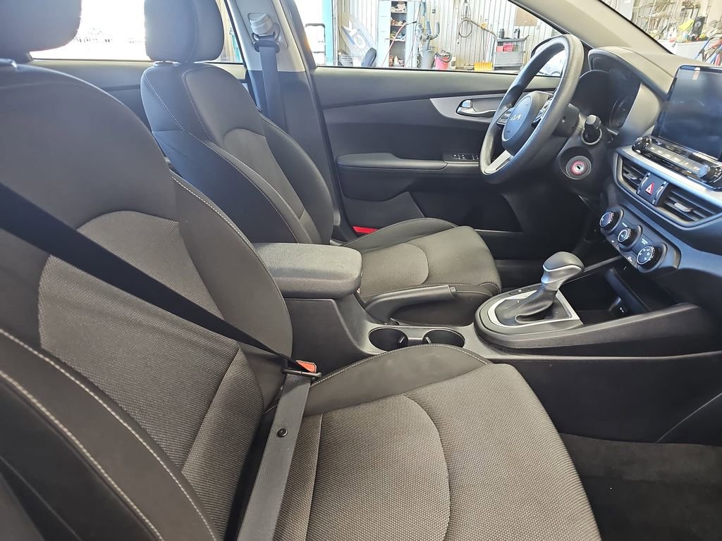 Used 2024 Kia Forte LXS FWD image 10
