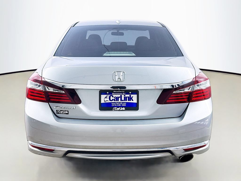 Used 2017 Honda Accord EX image 7