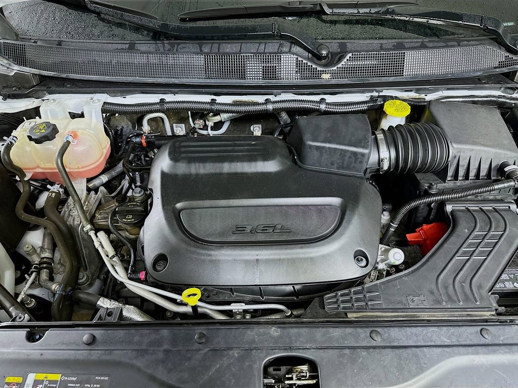 Used 2024 Chrysler Voyager LX FWD image 9