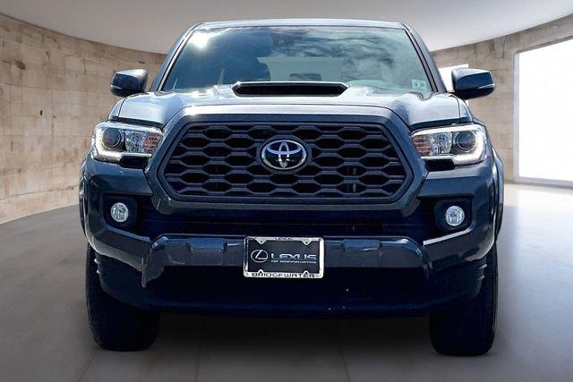 Used 2022 Toyota Tacoma TRD Sport w/ Technology Package image 2