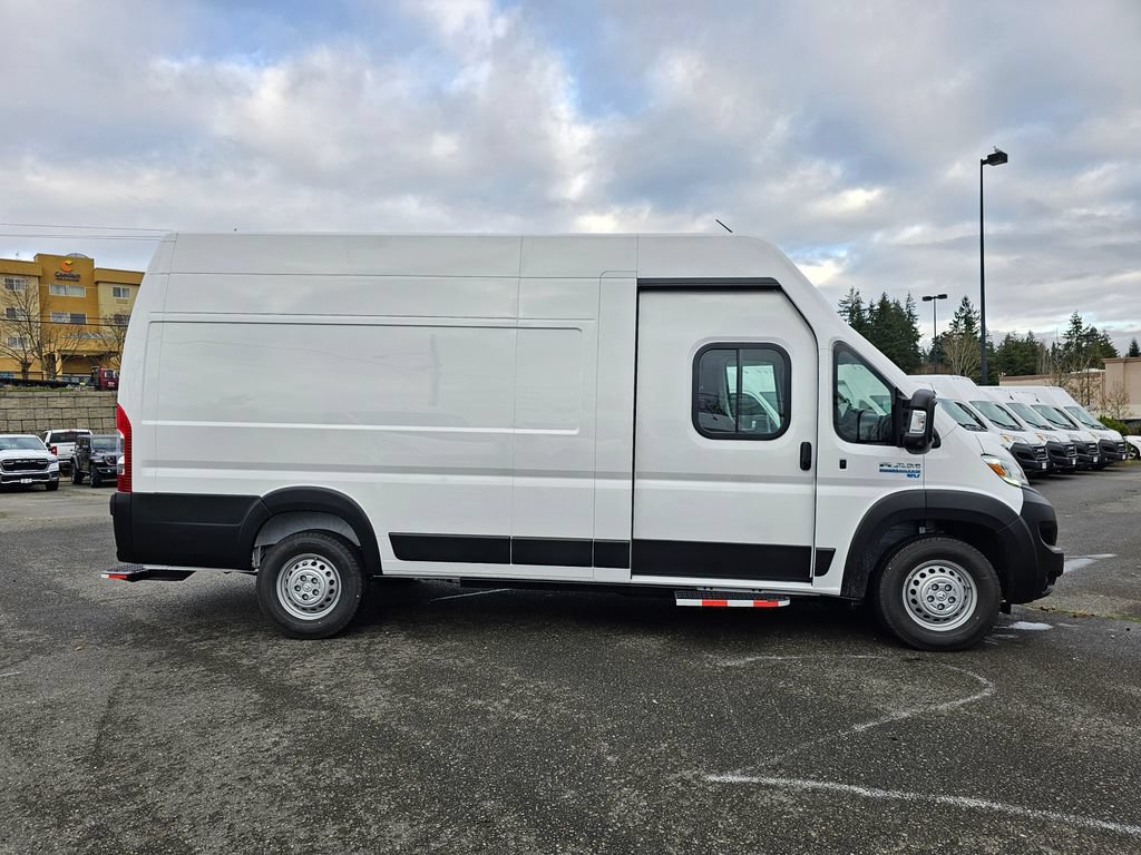 New 2024 RAM ProMaster 3500 w/ Delivery Van Package FWD image 3