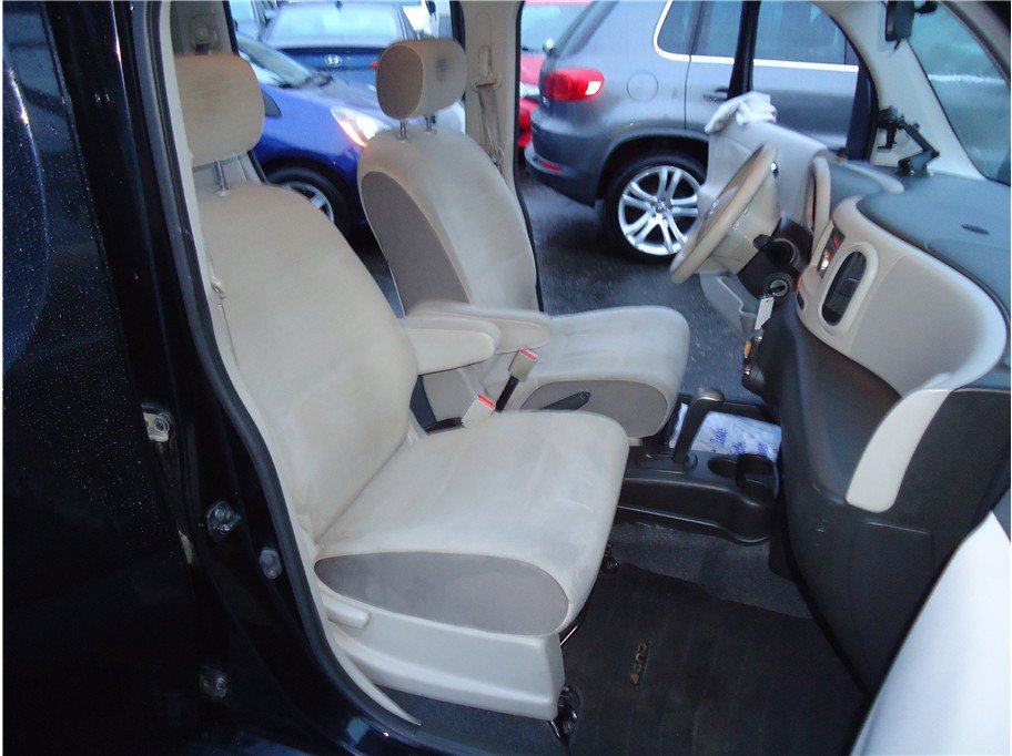 Used 2014 Nissan Cube 1.8 S w/ Interior Designer Package FWD image 15