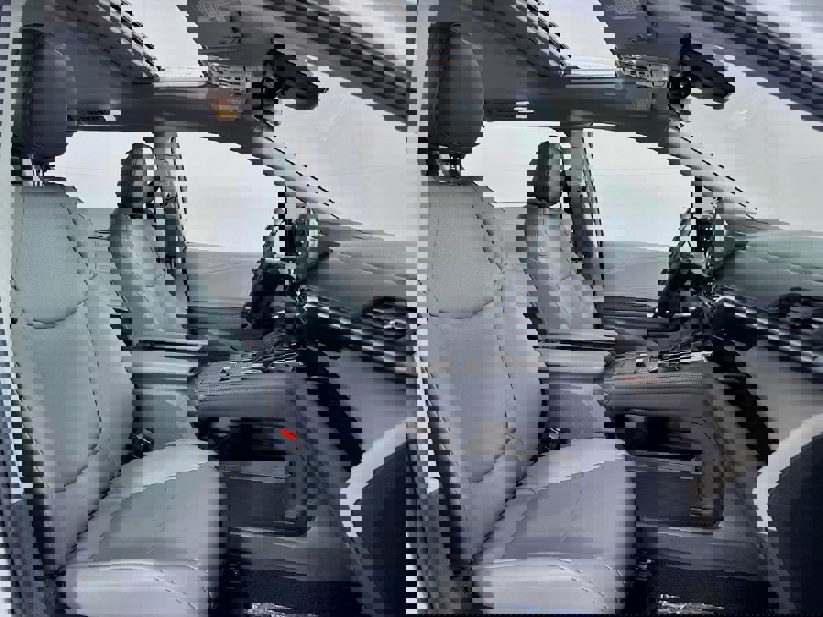 Used 2024 Toyota Sienna XLE image 34