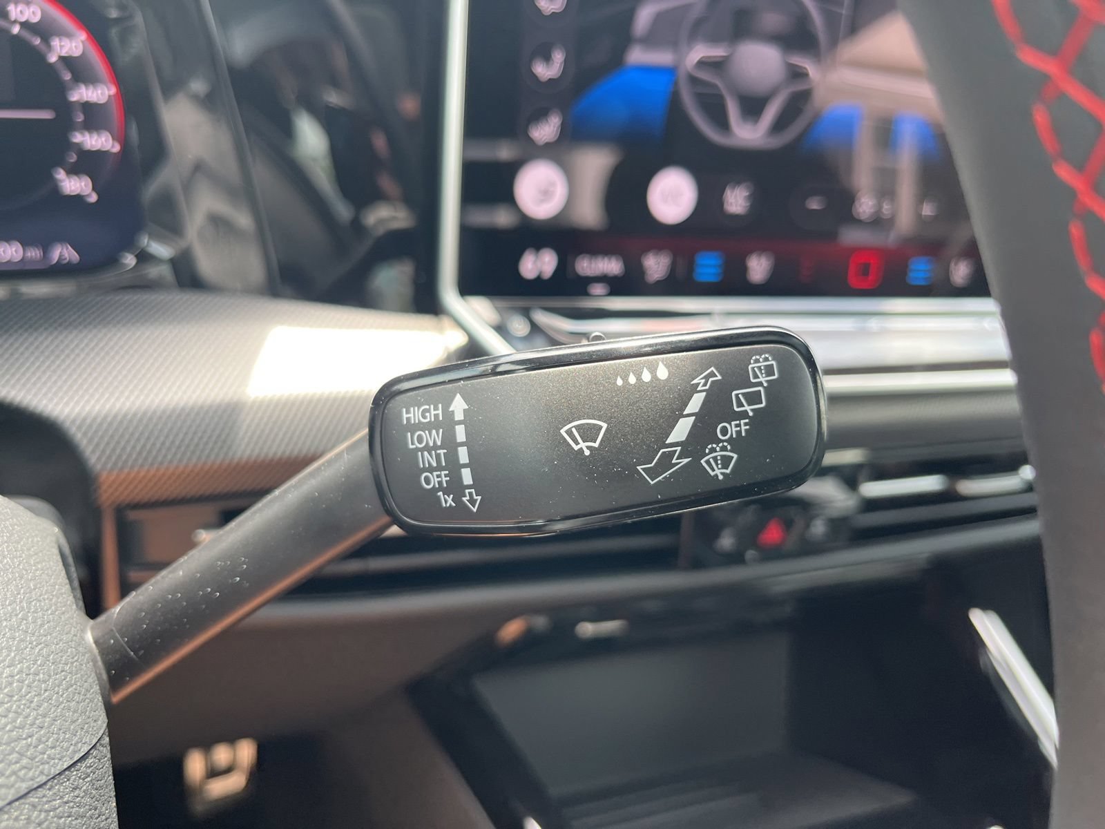 New 2026 Volkswagen GTI SE FWD image 11