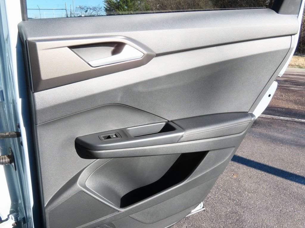 New 2025 Volkswagen Taos SE AWD/4WD image 39