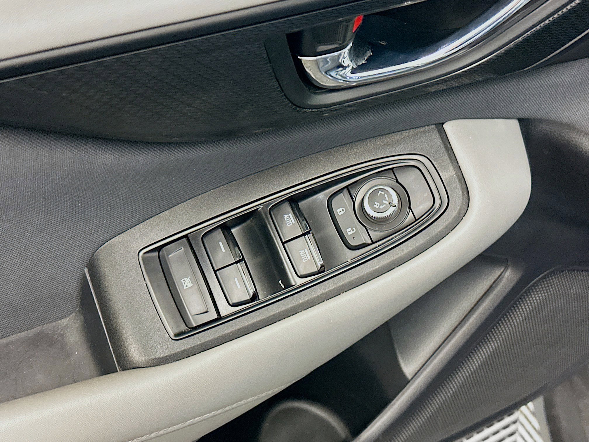 Used 2024 Subaru Outback Premium image 15