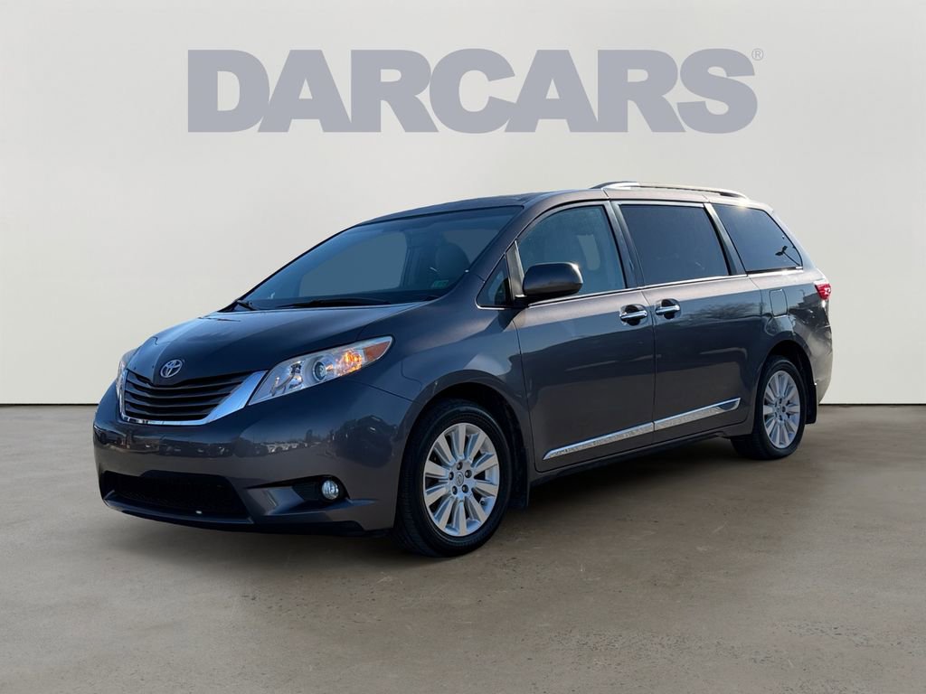 Used 2016 Toyota Sienna XLE Premium w/ Protection Package image 2