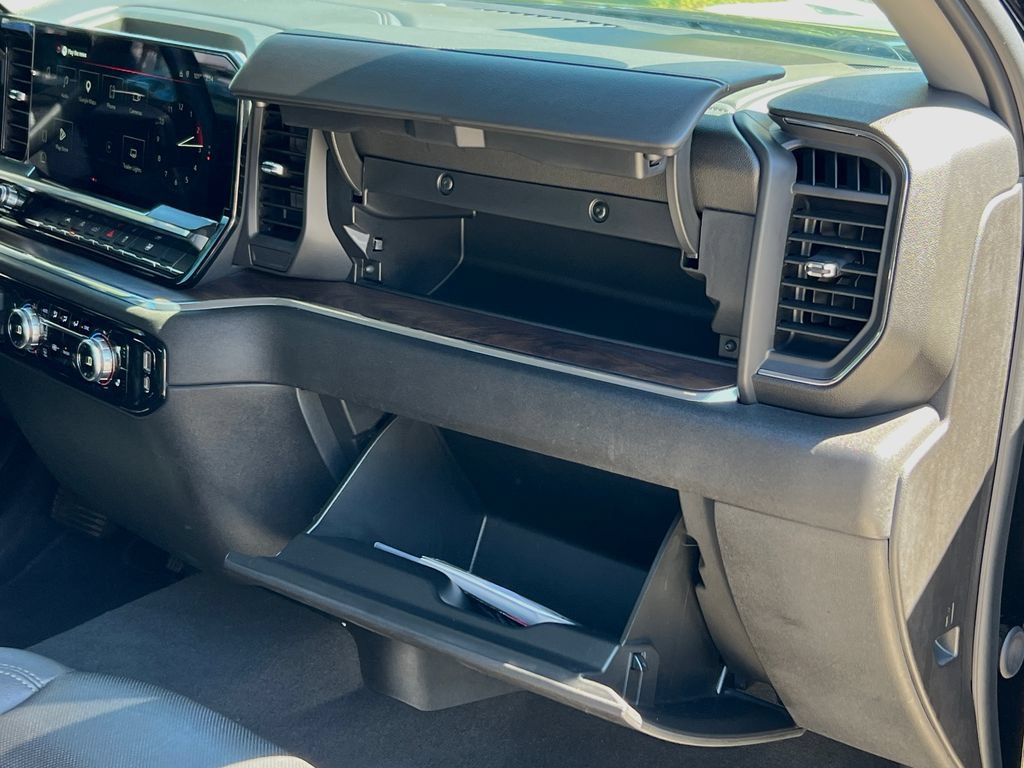 Used 2025 GMC Sierra 1500 SLT AWD/4WD image 27