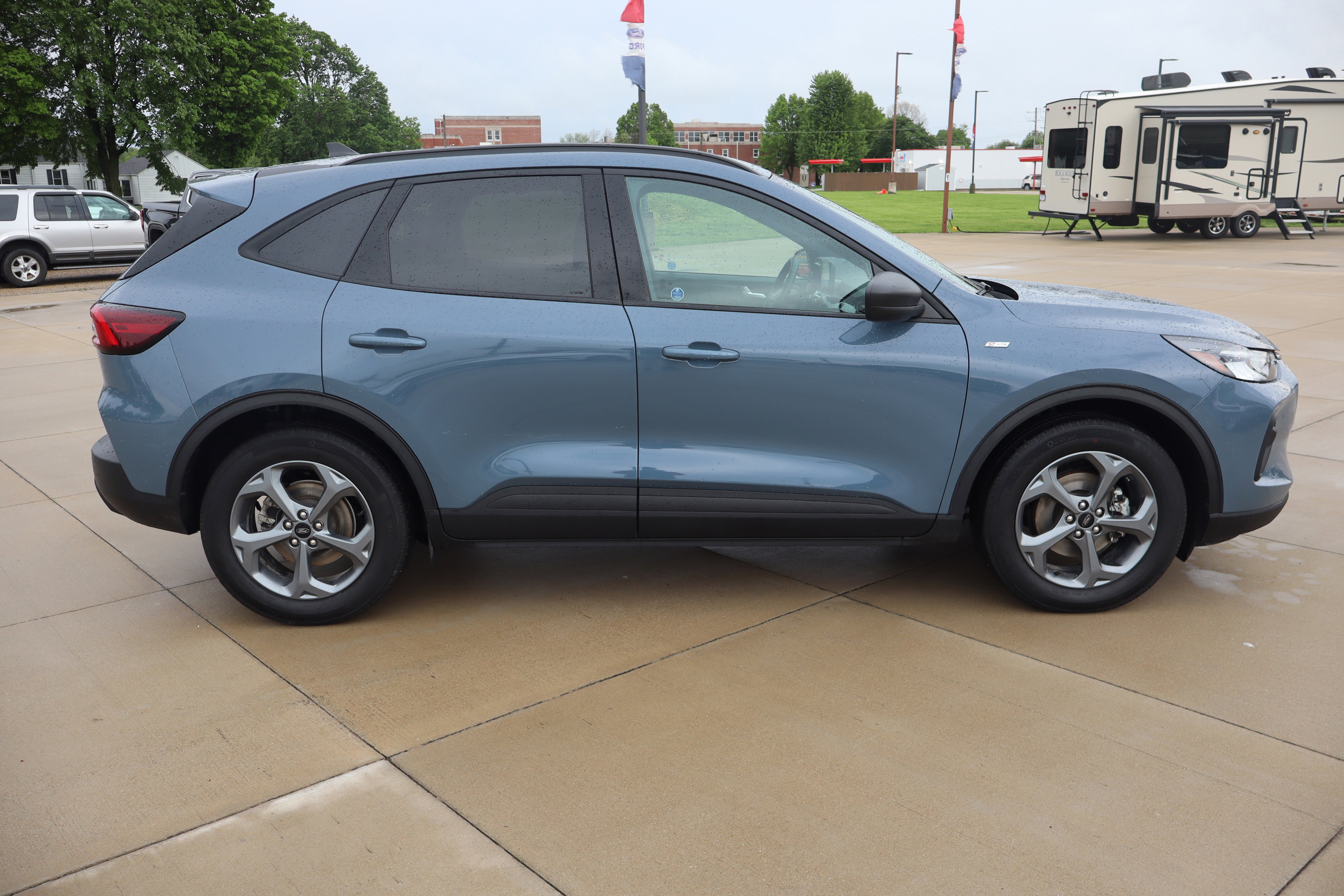 Used 2025 Ford Escape ST-Line w/ Equipment Group 301A FWD image 4