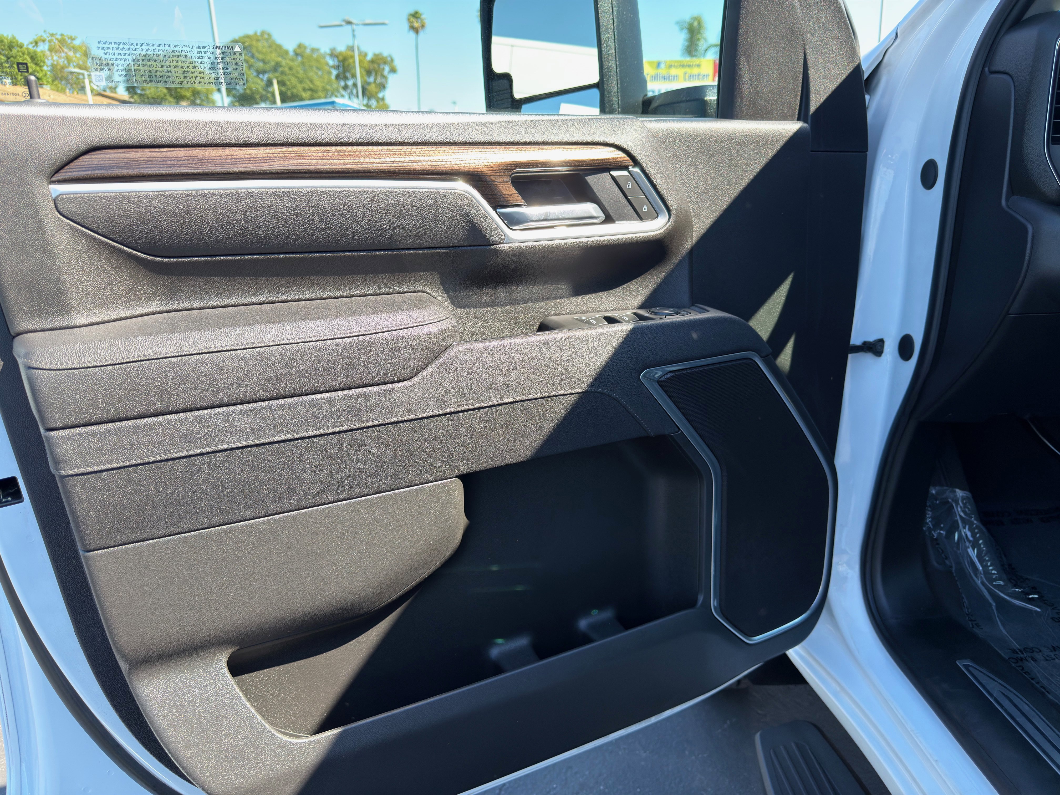 Used 2025 Chevrolet Silverado 2500 LT w/ Convenience Package image 26