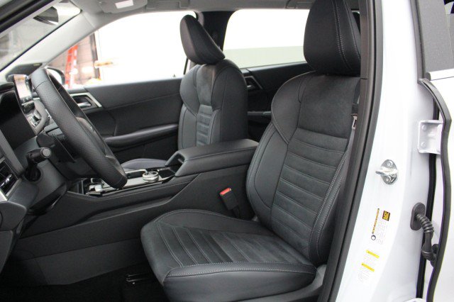 New 2026 Mitsubishi Outlander SE FWD image 6
