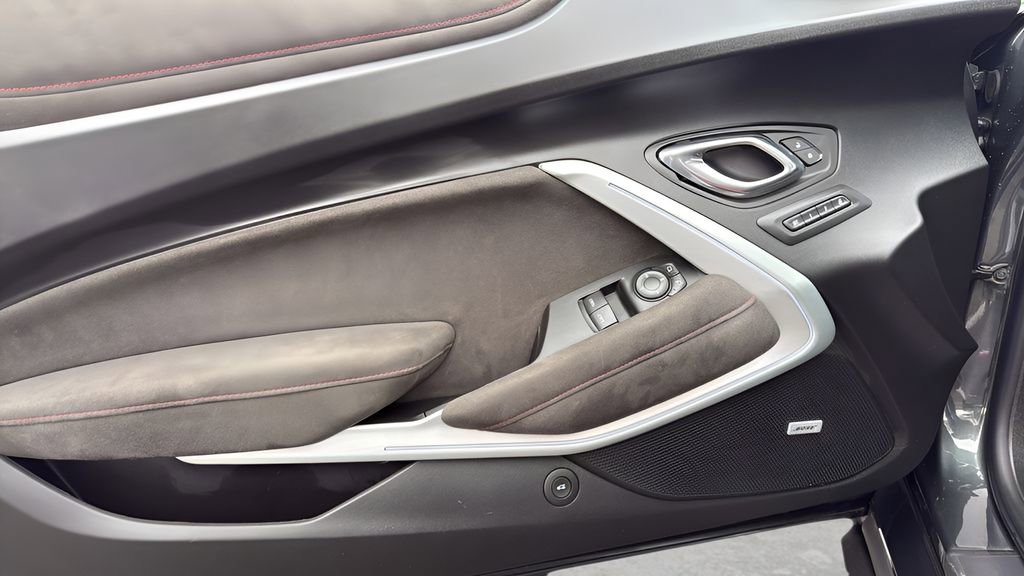 Used 2017 Chevrolet Camaro ZL1 image 17