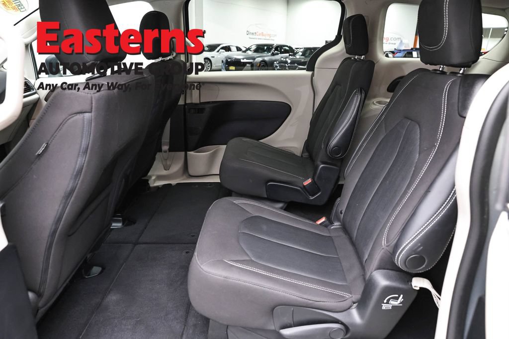 Used 2023 Chrysler Voyager LX FWD image 22
