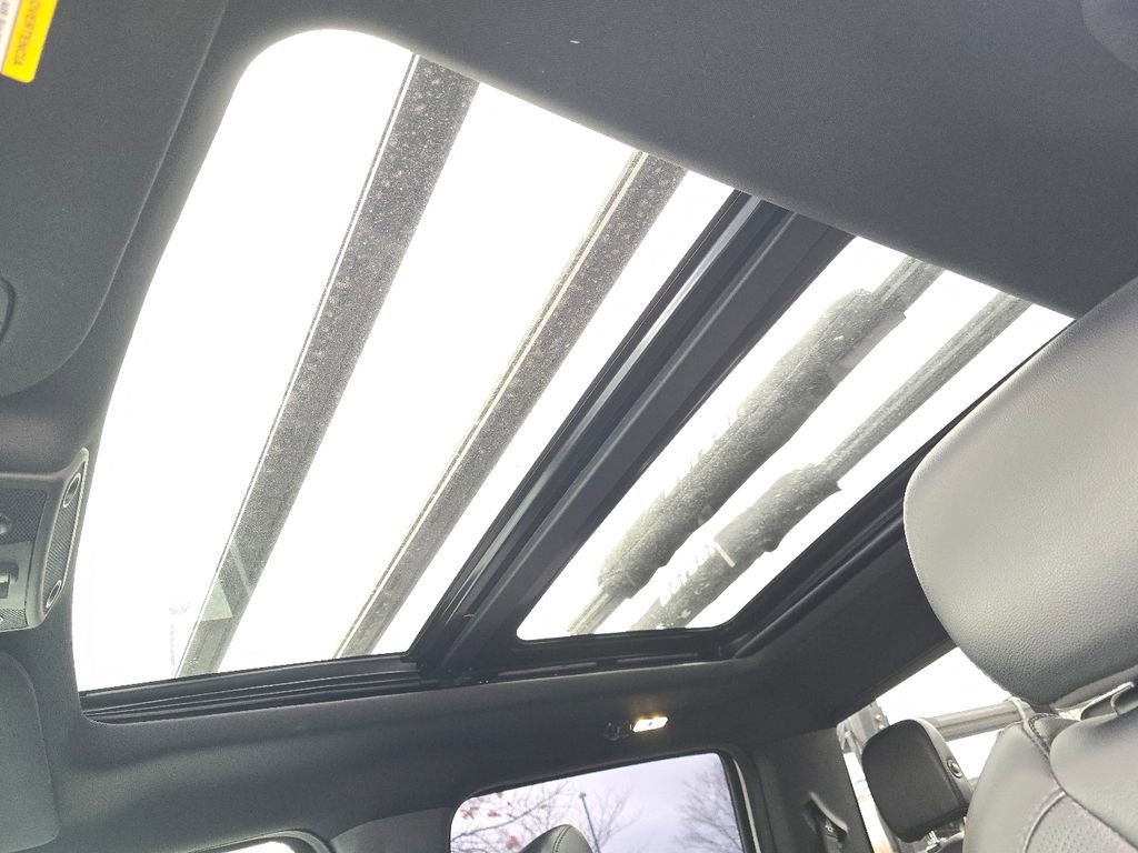 Used 2019 Ford F150 Raptor w/ Equipment Group 802A Luxury image 3