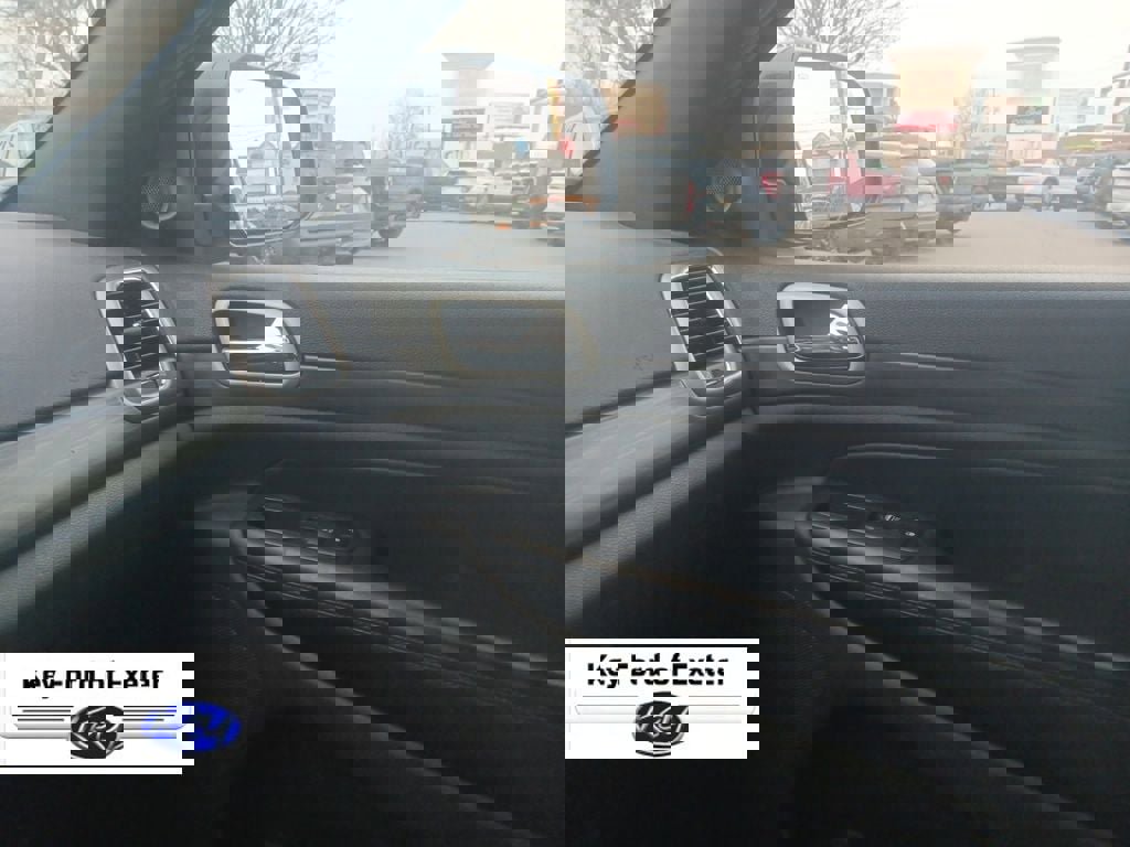 Used 2019 Jeep Grand Cherokee Altitude image 34