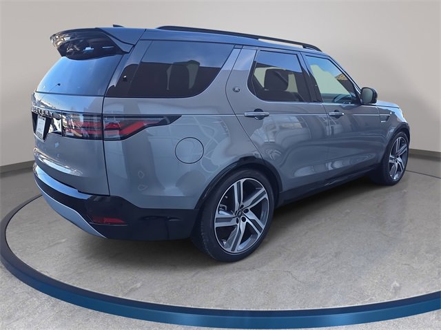 New 2026 Land Rover Discovery Limited Edition image 5