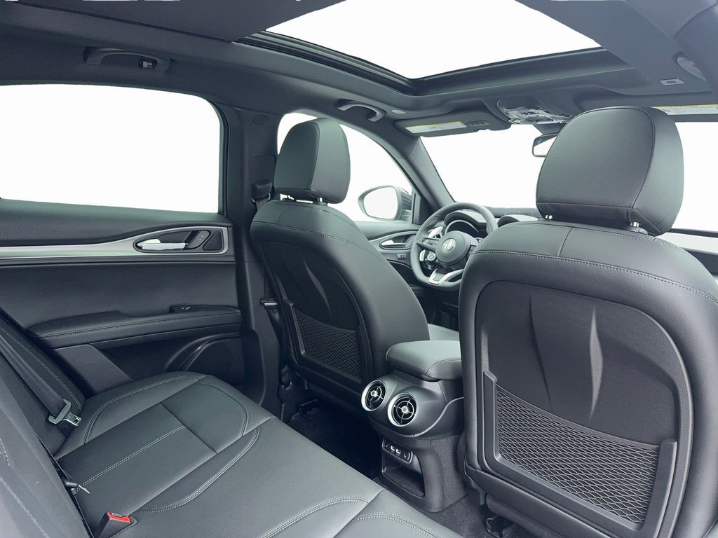 New 2025 Alfa Romeo Stelvio Sprint w/ Convenience Package image 40