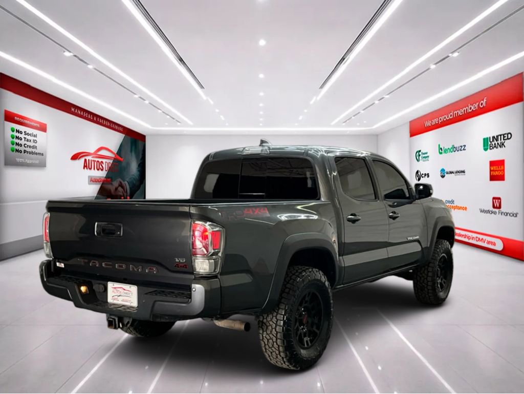 Used 2020 Toyota Tacoma TRD Off-Road w/ Technology Package AWD/4WD image 8