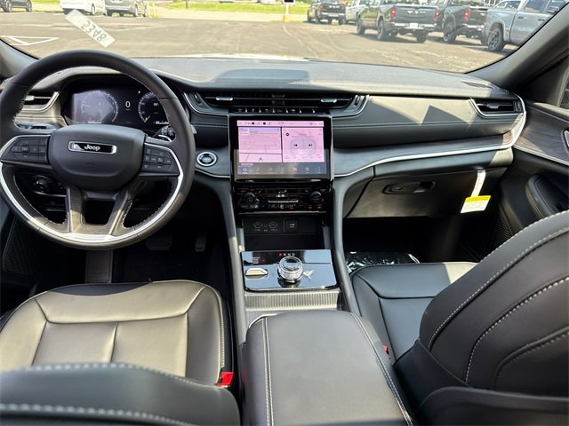 New 2025 Jeep Grand Cherokee L Limited w/ Trailer Tow Package image 2