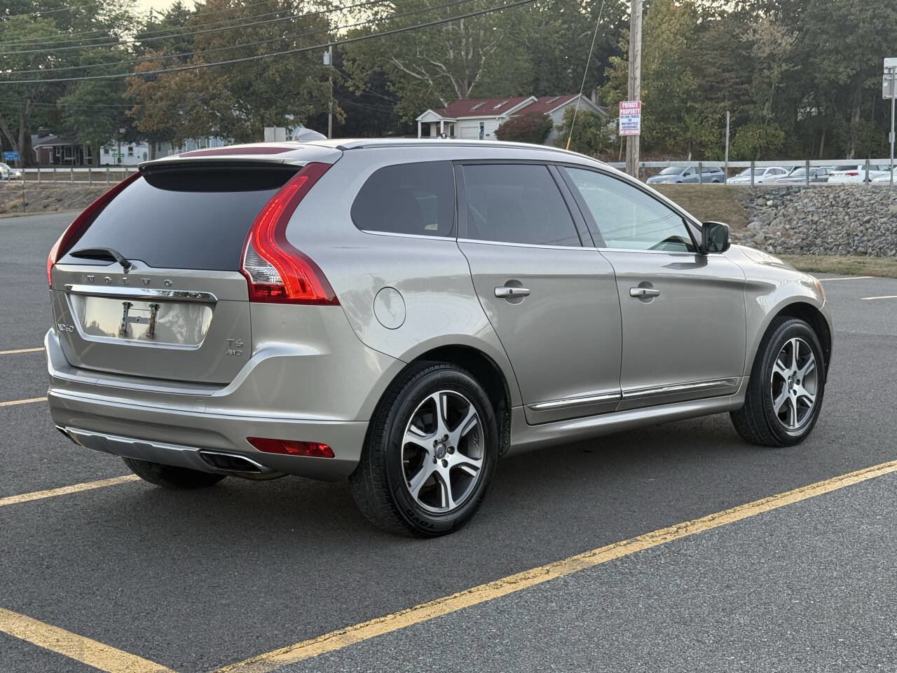 Used 2015 Volvo XC60 T6 image 5