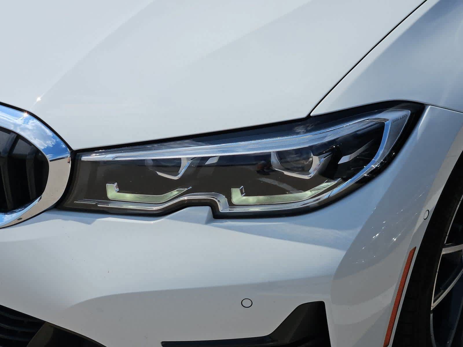 Used 2019 BMW 330i Sedan w/ Premium Package RWD image 9