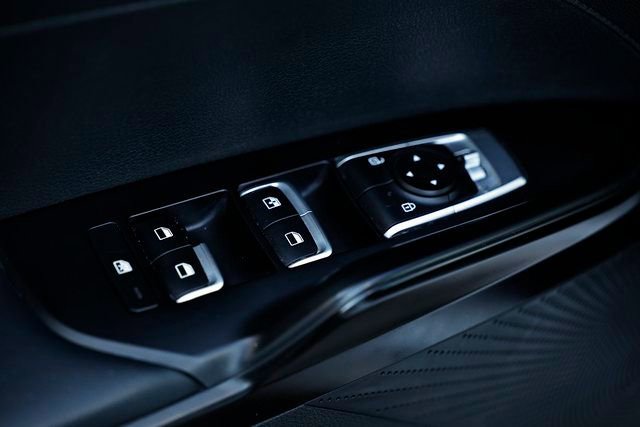 Used 2024 Kia K5 LXS image 17