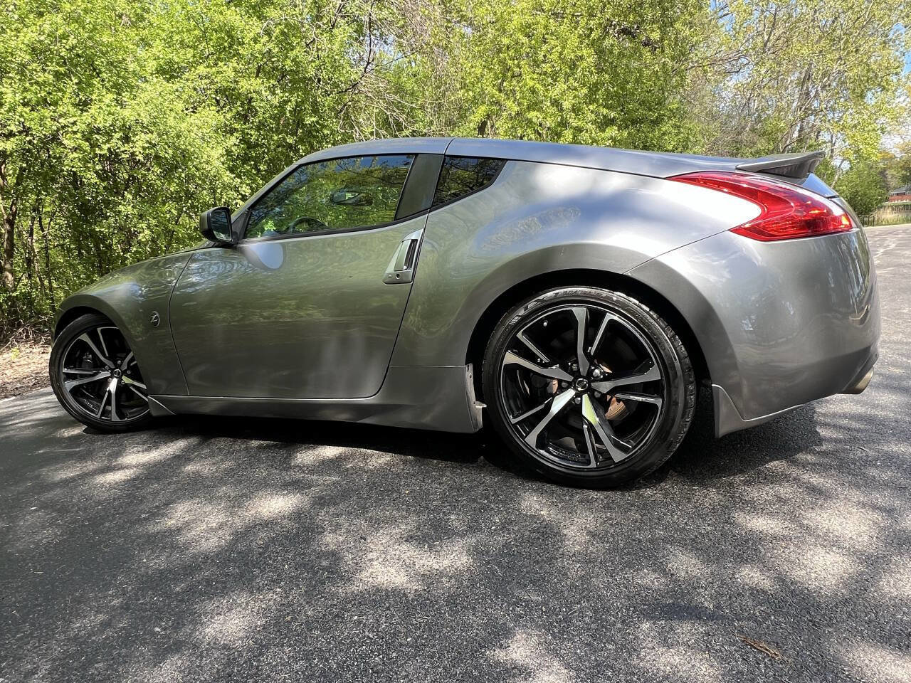 Used 2009 Nissan 370Z Touring w/ Sport Pkg RWD image 10