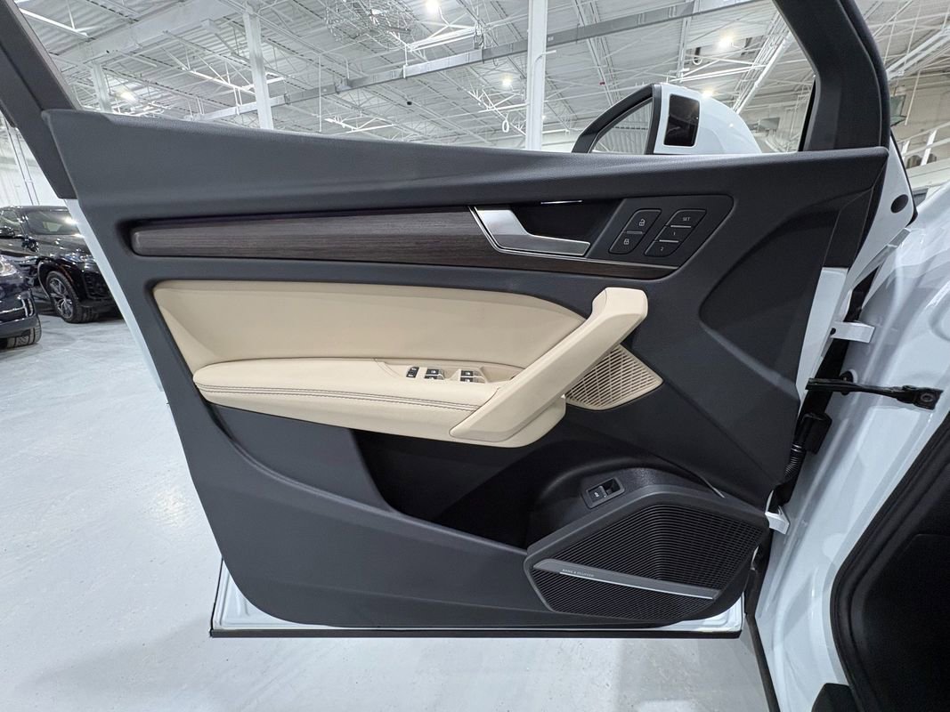 Used 2025 Audi Q5 2.0T Premium Plus w/ Premium Plus Package image 41